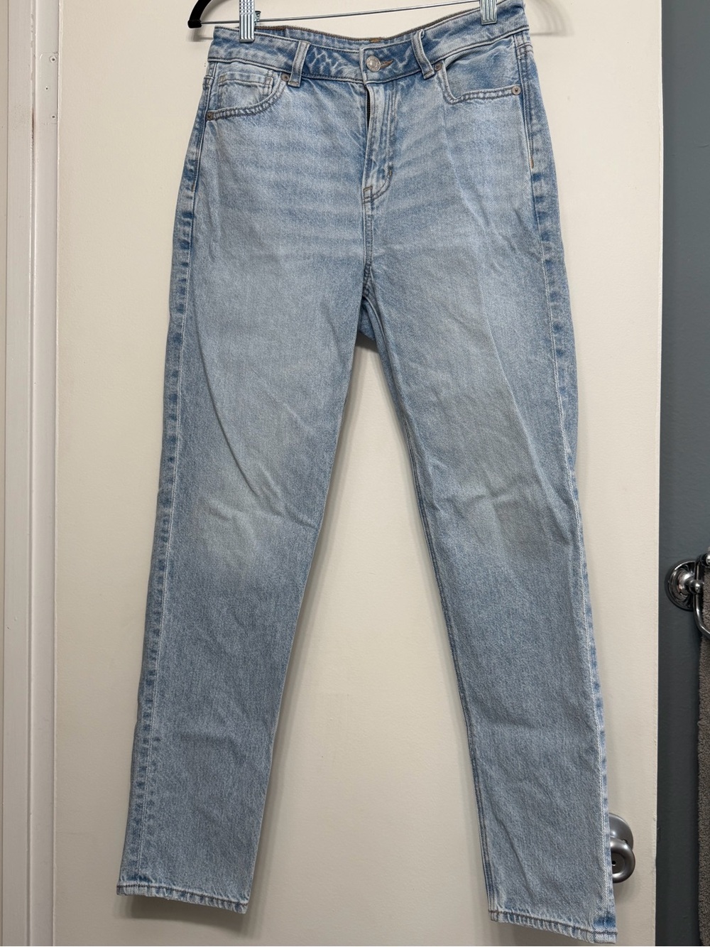 American Eagle Real Good Strigid Light Wash High-Rise Women’s Jeans